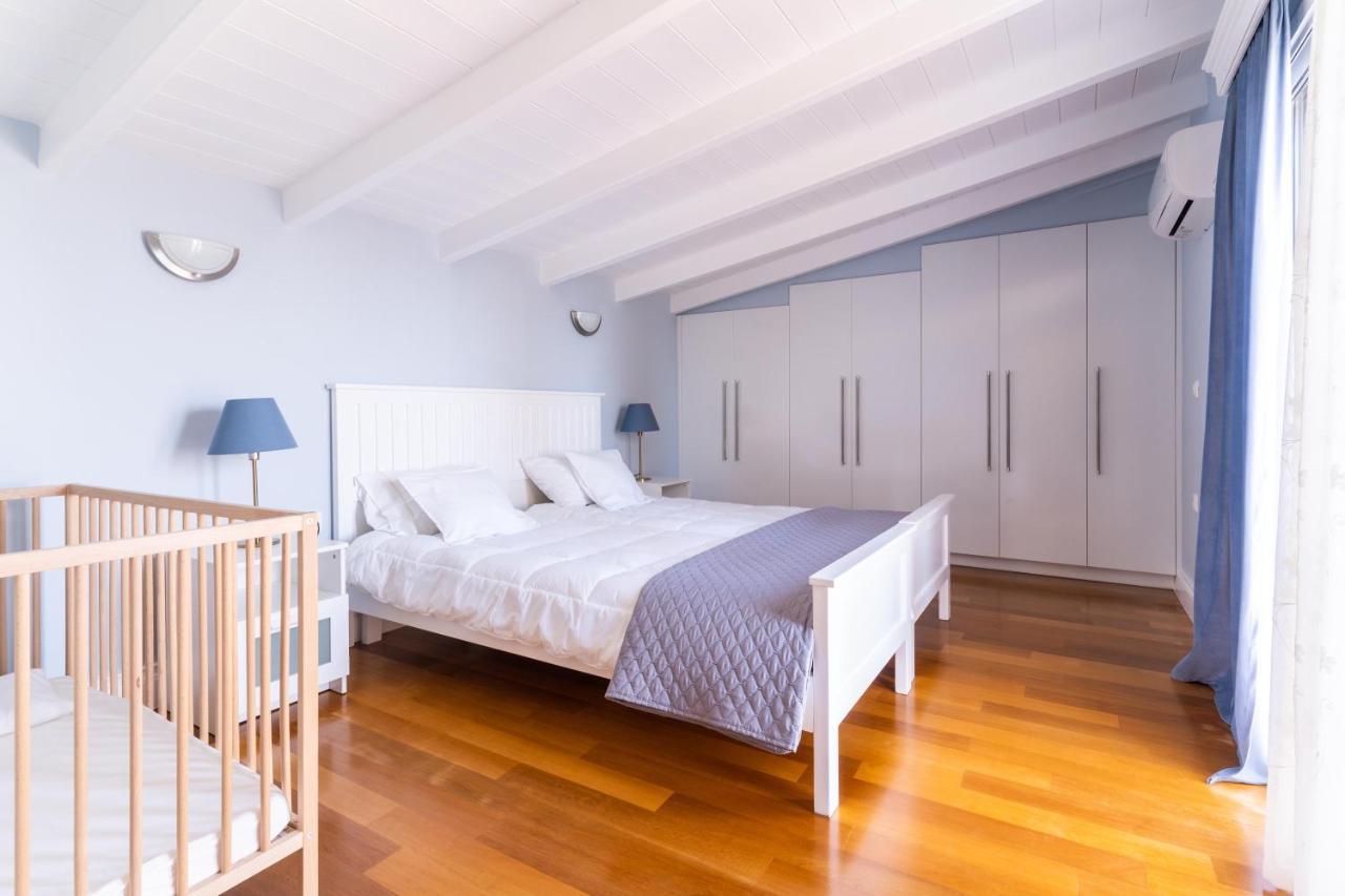 Coastline Maisonette Near Athens Airport And Rafina Port Loútsa Exterior foto
